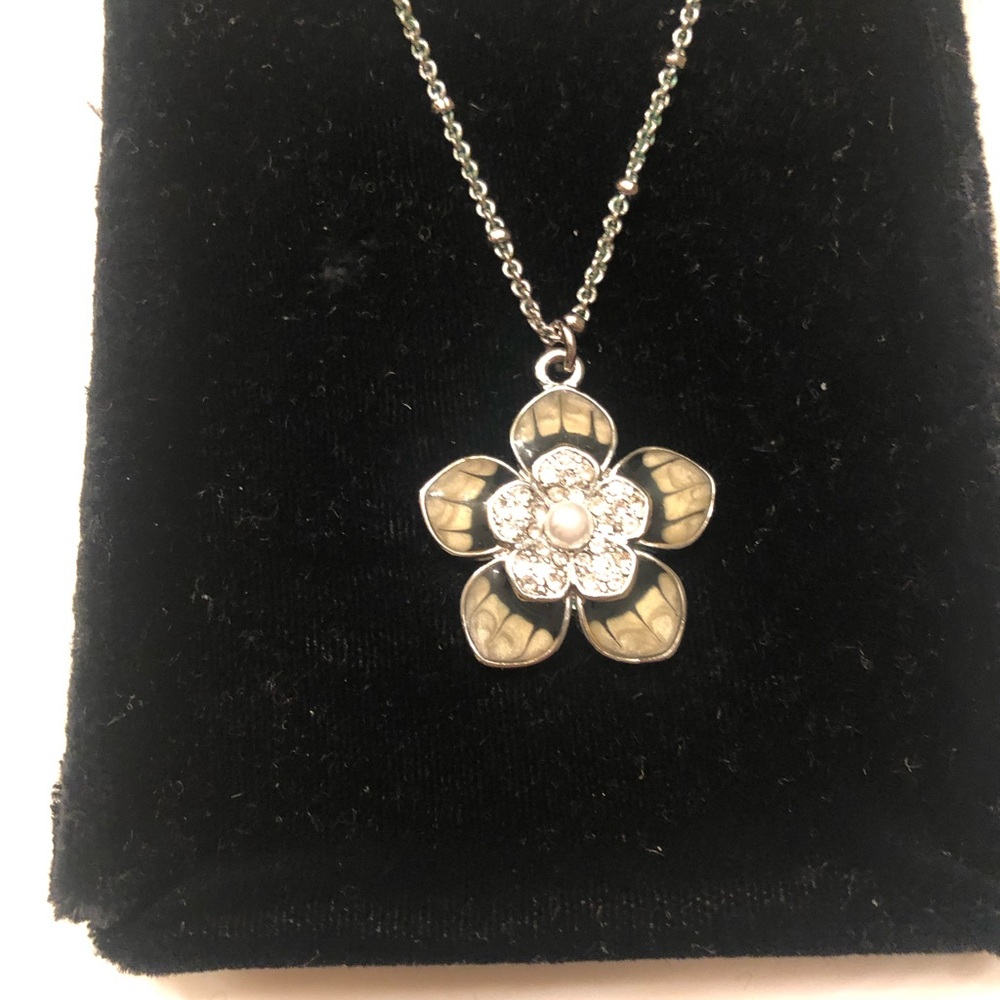 Lia Sophia Flower necklace